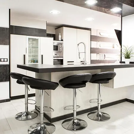 Apartamento Benyamina * Торремолинос