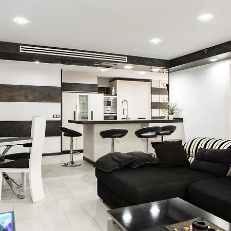 Apartamento Benyamina דירה טורמולינוס